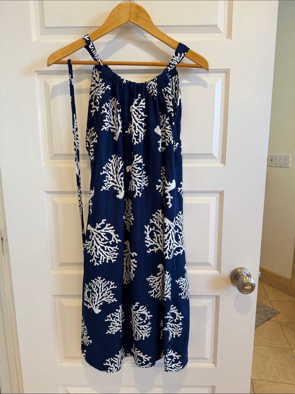 escapada Navy Dress with White Coral Motif